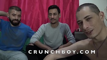 दोस्तों पहले समलैंगिक मुख-मैथुन