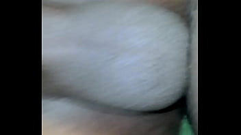 समलैंगिक पुरुष सह अश्लील निगल रहे हैं