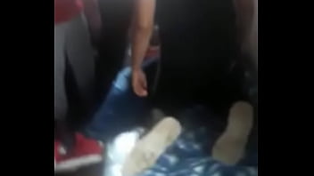  गले लगाना