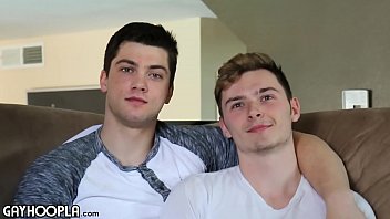 châu Á đồng tính nam massage bàn khiêu dâm đồng tính nam