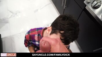 게이 아시아인 섹스 근육 뜨거운 잘 생긴 덩어리 찢어진 텀블러 포르노 스트림