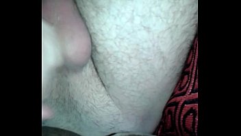 xxx 게이 영화에서 다른 뜨거운 게이 남성과 게이 섹스를 하는 뜨거운 운동 선수