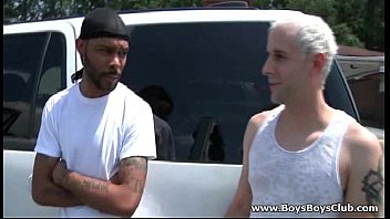 hot stright bussines pria berhubungan seks gay panas dengan pria hot stright lainnya di film xxx gay