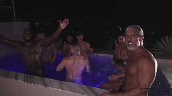 pau grande asiático pornô gay