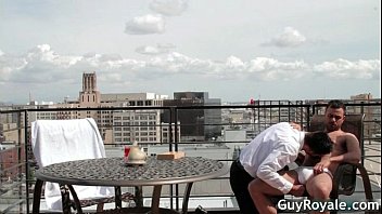Đàn ông thẳng quan hệ tình dục qua đường hậu môn đồng tính vì tiền video khiêu dâm