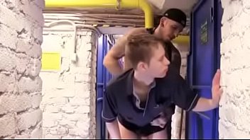 शरीर सौष्ठव बिकिनी नग्न xxx -आदमी -पुरुष -समलैंगिक