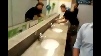 véritable première anal gay